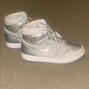 Nike Air Jordan’s Retro Hi Silver 25th Anniversary Sneaker